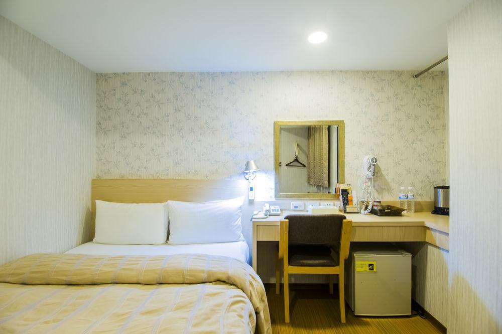 Sanduo Hotel Гаосюн Экстерьер фото